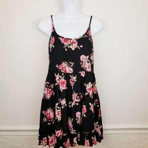 CHELSEA & VIOLET | Black Floral Short Dress